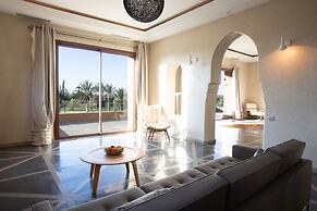 Villa Adnaa