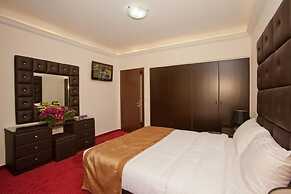 Queens Land Hotel