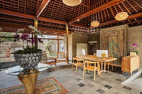 Dinara Ubud