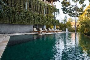 Dinara Ubud