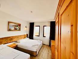 Sukha Inn Otel & Beach