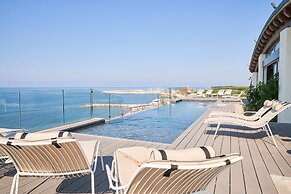 Palace Lido Hotel & Suites
