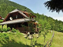 Chalet in Kolbnitz Near Ski Slopes