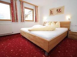 Spacious Apartment in Uderns near Ski Area