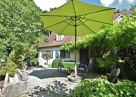Geraumiger Ruckzugsort, Weissenburg