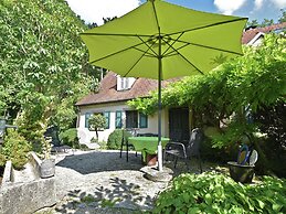 Geraumiger Ruckzugsort, Weissenburg
