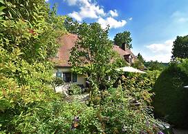 Geraumiger Ruckzugsort, Weissenburg