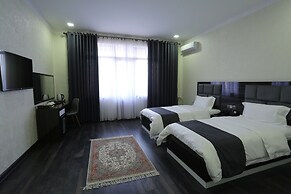 Hotel 777