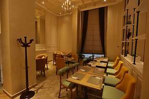 Hotel 777
