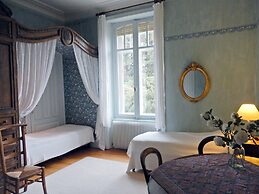 Mansion in Vecoux With Pool and Garden