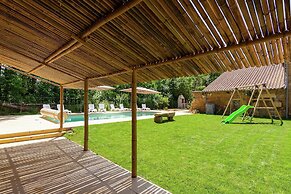 Spacious Farmhouse With Pool
