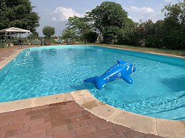 Apartment in Pontecchio With Pool & Tennis