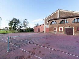 Apartment in Pontecchio With Pool & Tennis