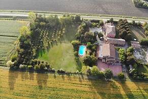 Apartment in Pontecchio With Pool & Tennis