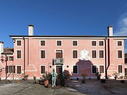 Apartment in Pontecchio With Pool & Tennis