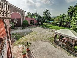 Apartment in Pontecchio With Pool & Tennis