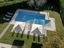 Villa in Tuscany With Private Pool & Views
