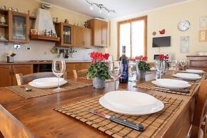 Villa in Tuscany With Private Pool & Views