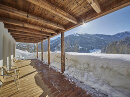 Modern Chalet With Sauna