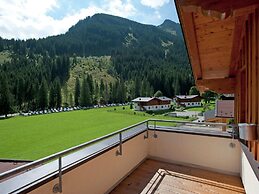 Chalet in Saalbach With Parking