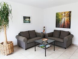 Forest-edge Family Retreat