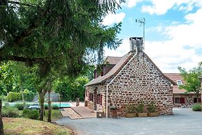 Beautiful Holiday Home With Pool in Teillots