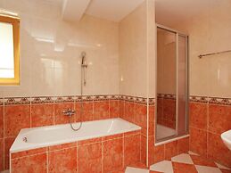 Chalet in Saalbach With Sauna