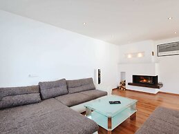 Spacious Villa With Garden in Hinterthiersee