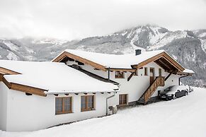Apartment in Kaprun Ski-in Ski-out Slopes
