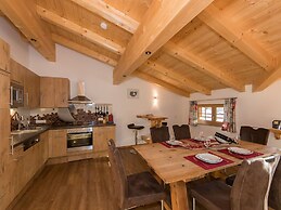 Apartment in Kaprun Ski-in Ski-out Slopes