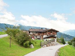 Apartment in Kaprun Ski-in Ski-out Slopes