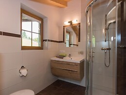 Apartment in Kaprun Ski-in Ski-out Slopes