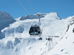 Chalet in Vent Near Stablein Ski Lift