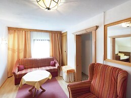 Chalet in Vent Near Stablein Ski Lift