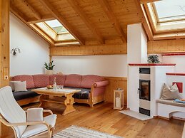 Cosy Holiday Flat With Garden in Wenns
