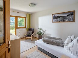 Cosy Holiday Flat With Garden in Wenns