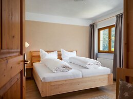 Cosy Holiday Flat With Garden in Wenns