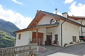 Cosy Holiday Flat With Garden in Wenns