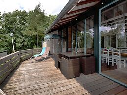 Bungalow With View Near Coo