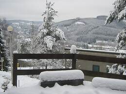 Bungalow With View Near Coo
