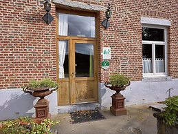 Spacious Holiday Home With Private Garden