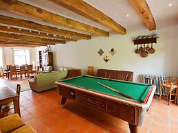 Spacious Ardennes Getaway