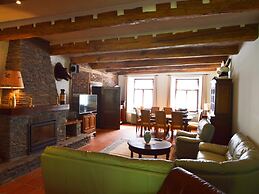 Spacious Ardennes Getaway