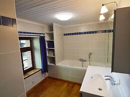 Spacious Ardennes Getaway