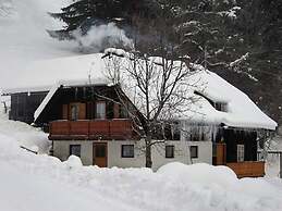 Spacious Chalet with Sauna near Ski Area in Wolfsberg
