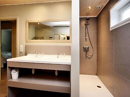 Spacious Family Villa in Soy
