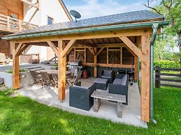 Villa in Freyneux With Garden