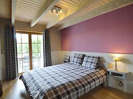 Sumptuous Chalet in Septon with Sauna & Hot Tub