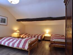 Rustic Vacation Home, Baneux