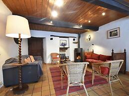 Rustic Vacation Home, Baneux